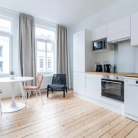Sleek - Urban Elegance In The Heart Of Apartamento Gante