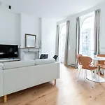 Sleek - Urban Elegance In The Heart Of Apartment Gent