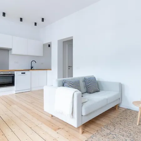 Sleek - Urban Elegance In The Heart Of Apartment
