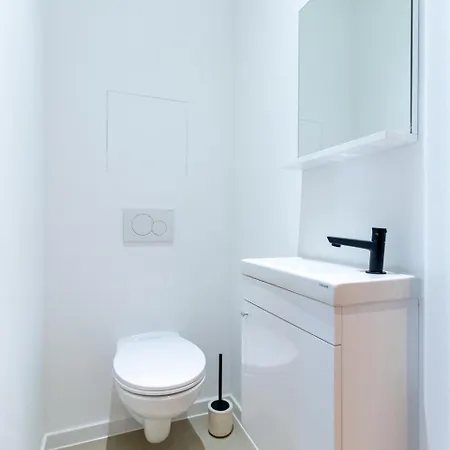 Sleek - Urban Elegance In The Heart Of Апартаменти Гент