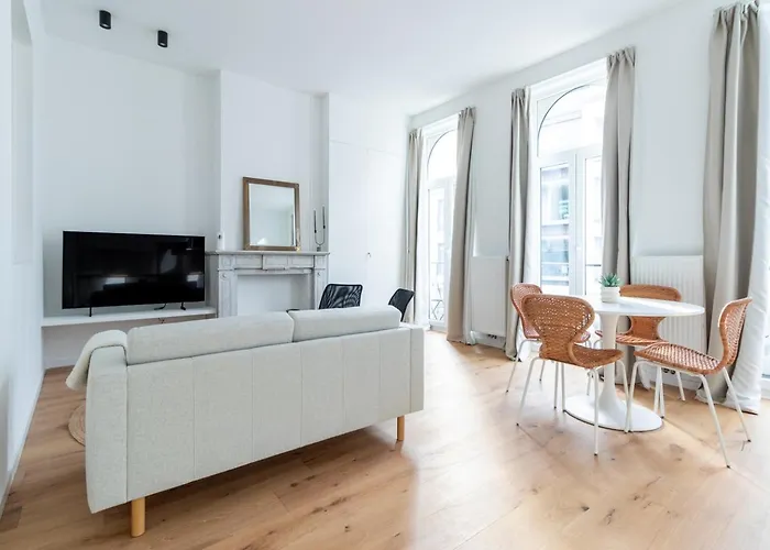 Sleek - Urban Elegance In The Heart Of Апартаменты Гент