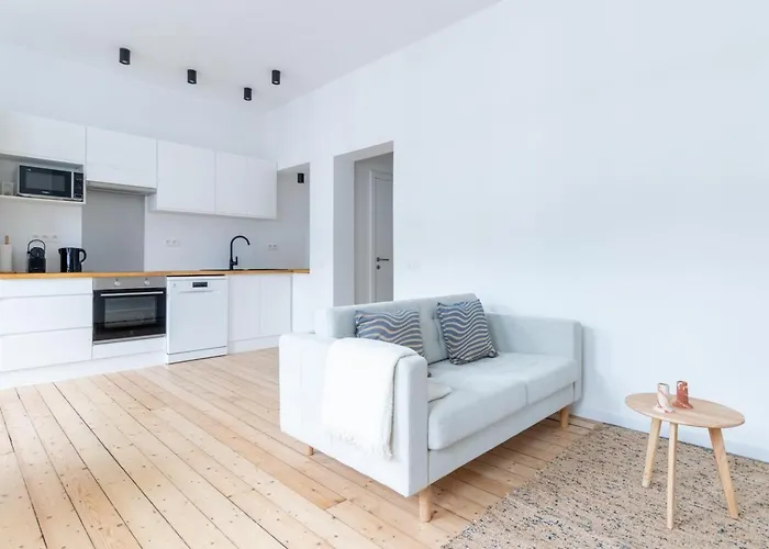 Sleek - Urban Elegance In The Heart Of Апартаменты