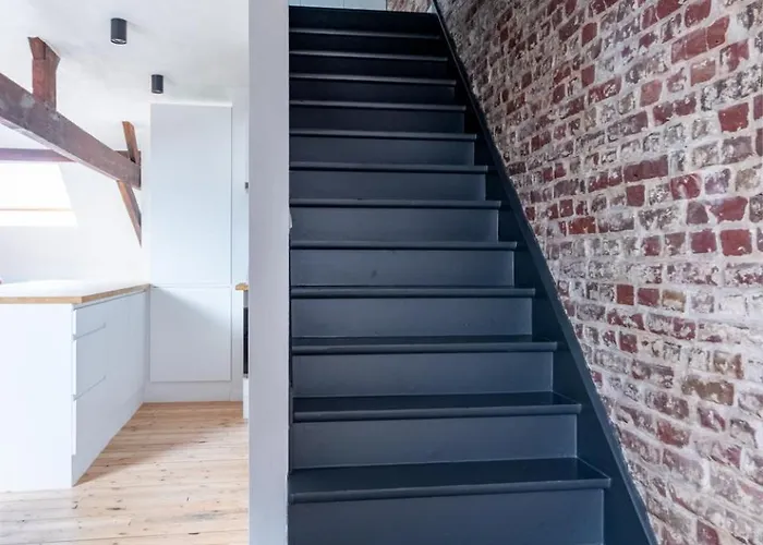 Sleek - Urban Elegance In The Heart Of Апартаменты *