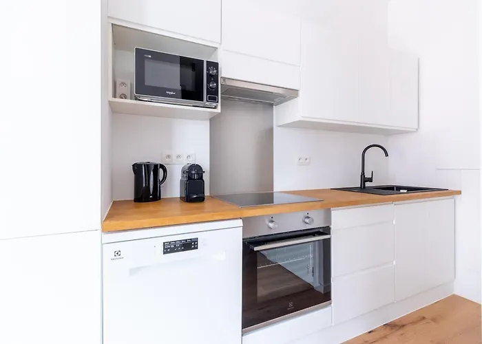 Sleek - Urban Elegance In The Heart Of Гент