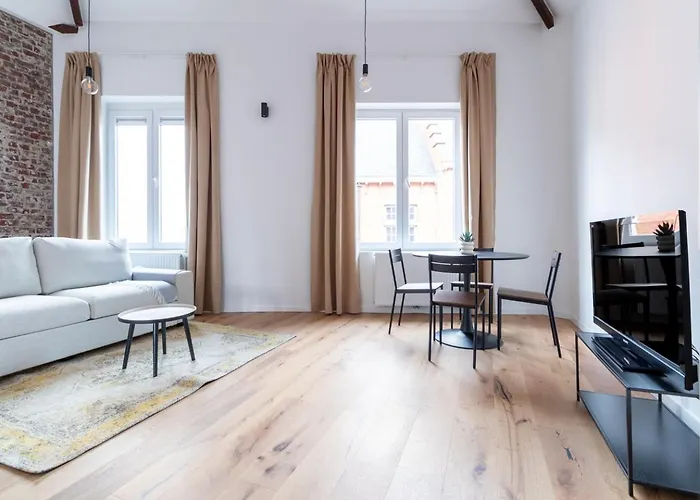 Sleek - Urban Elegance In The Heart Of *