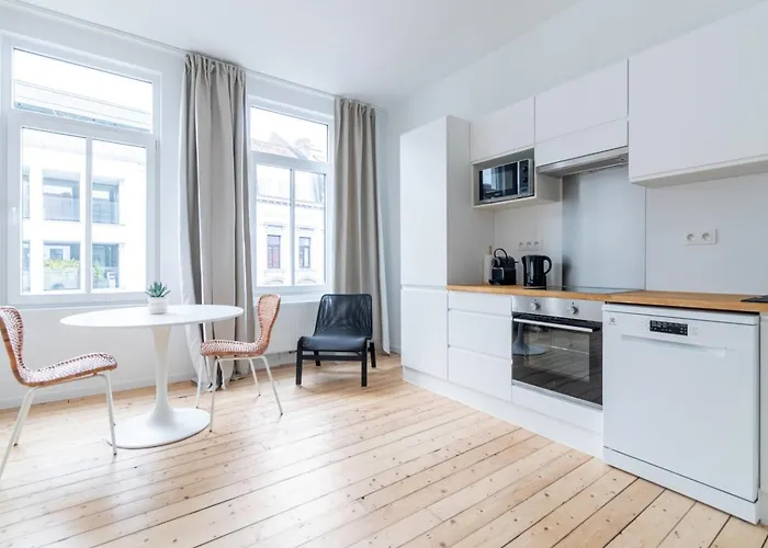 Sleek - Urban Elegance In The Heart Of Apartamento Gante